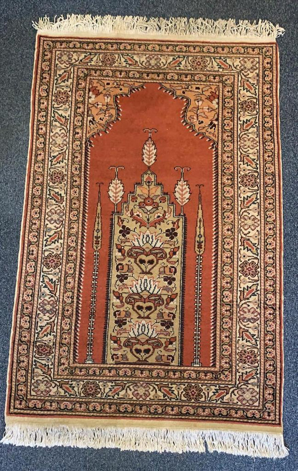 Turkish Prayer Mat Handmade Rug